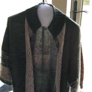 Cover up/ sweater